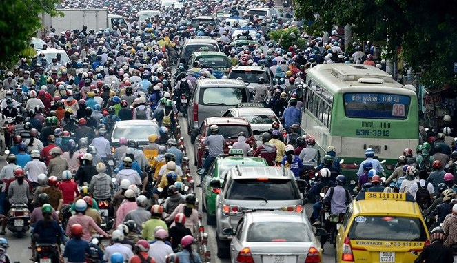Hà Nội tạm dừng chở khách công cộng bằng đường bộ đến 14 tỉnh